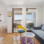 Apartment Miandmi