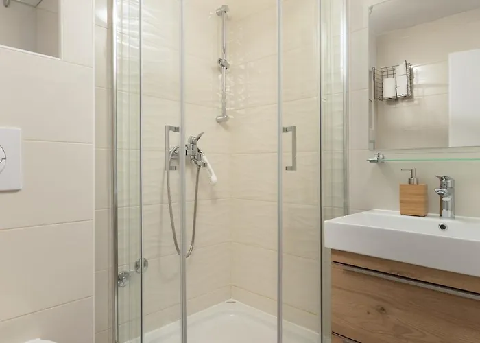 Miandmi 아파트 마카르스카